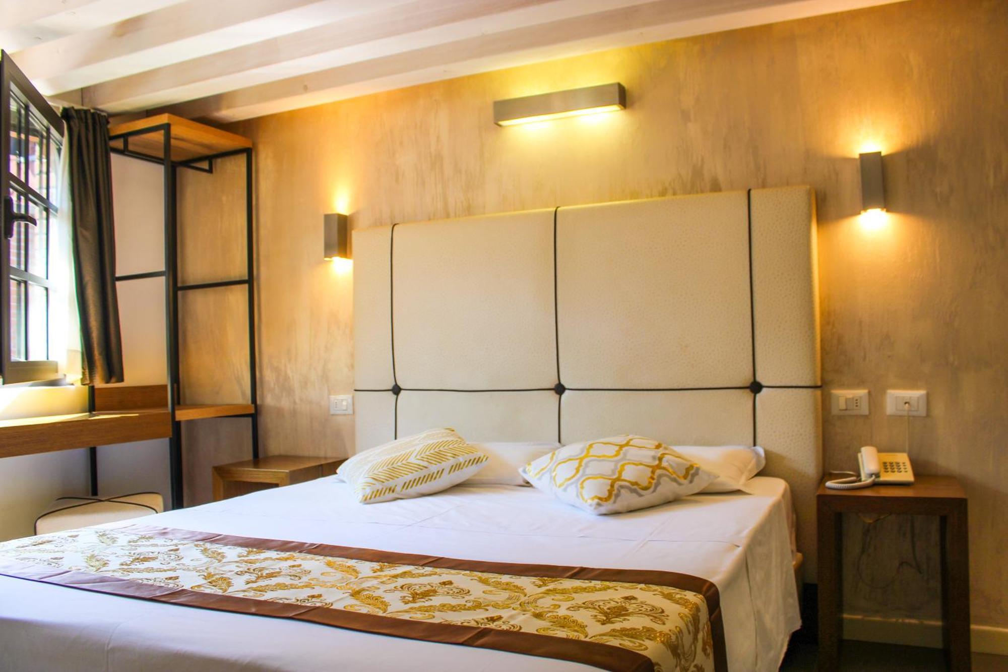 Al Canal Regio - Guest House Venice Exterior photo